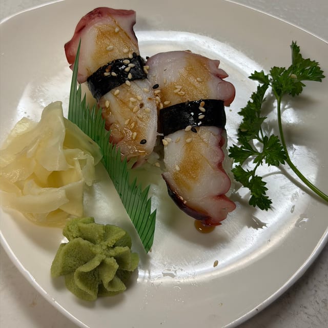 Tako Nigiri.